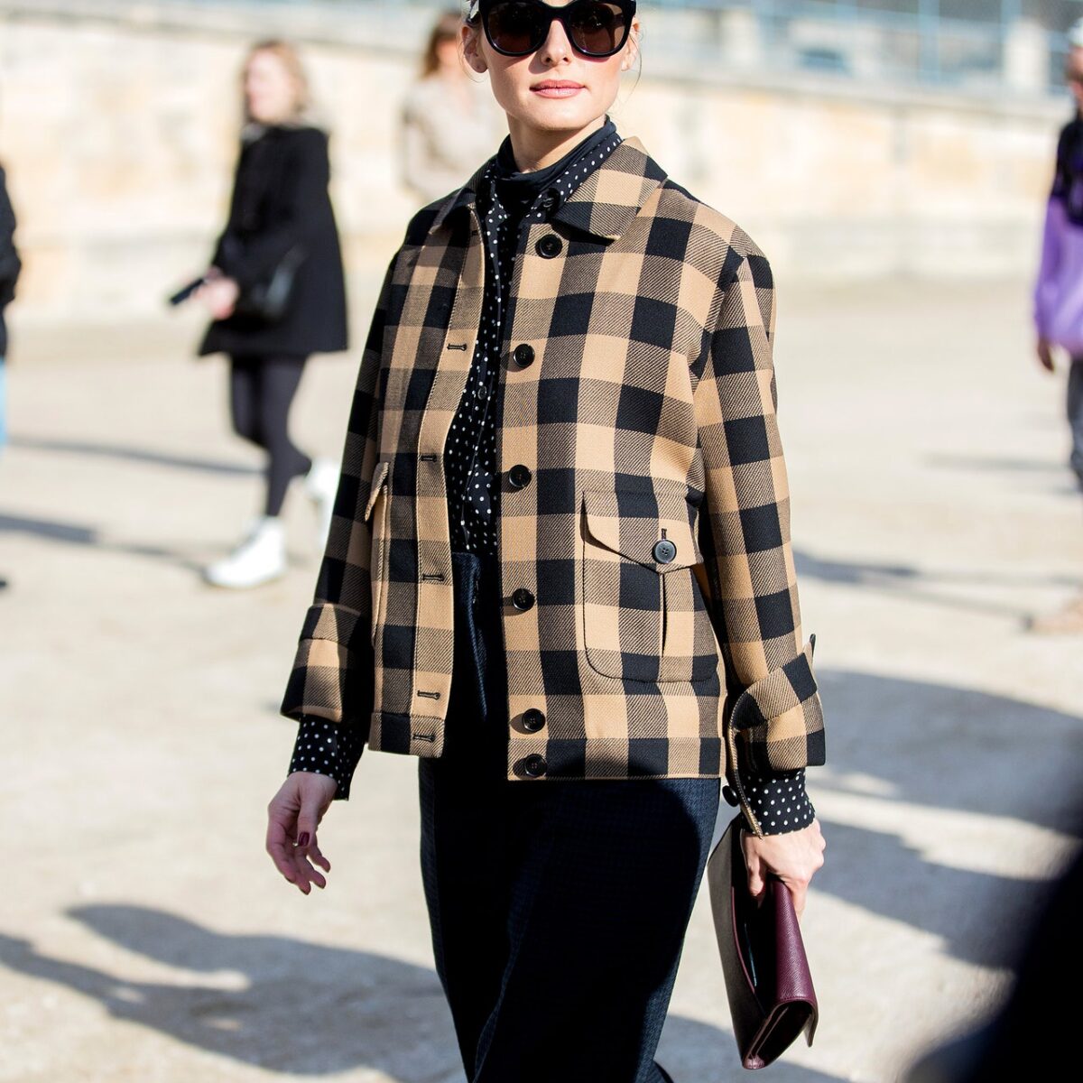 olivia-palermo-con-chamarra-de-cuadros
